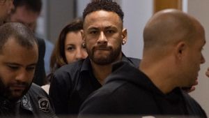 Neymar a fost audiat timp de cinci ore în procesul în care este acuzat de viol