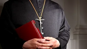 Un preot din Bacău este acuzat că ar fi agresat sexual cinci copii