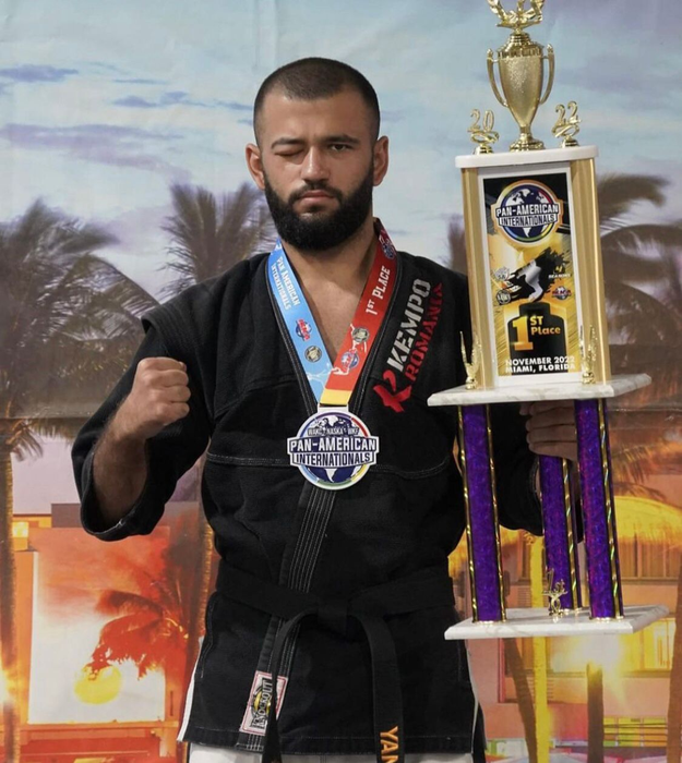 Yani Zaharia este unul dintre componenții naționalei de kempo / (Sursa: Instagram)