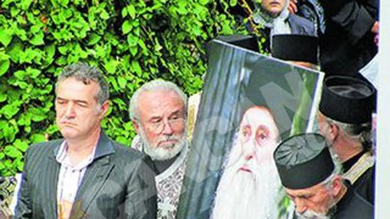 S-a rupt cerul la inmormantarea parintelui Papacioc