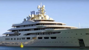 Superiahtul de 600 milioane de dolari al miliardarului Alişer Usmanov, confiscat de autoritățile germane. SUA, pregătită să înceapă o super-acțiune contra oligarhilor ruși