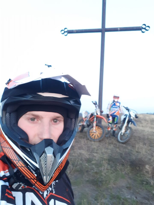 Un tânăr din județul Alba a murit la doar câteva ore după ce a împlinit 18 ani. “O inimă bună a încetat să mai bată!” Firul tragediei