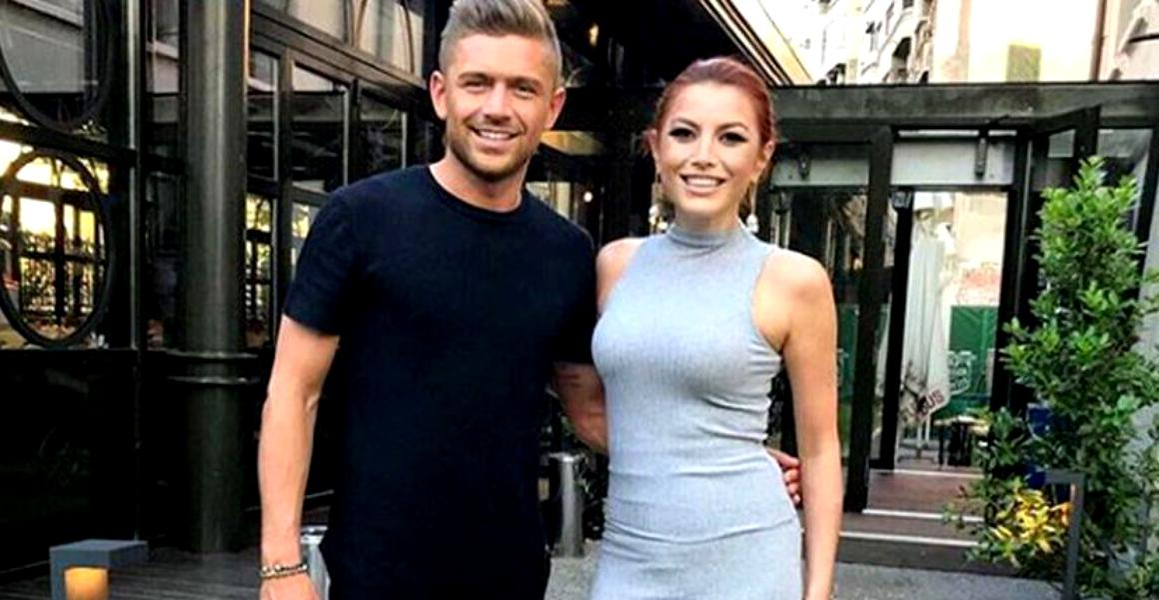Costin alături de celebra sa soră Elena Gheorghe