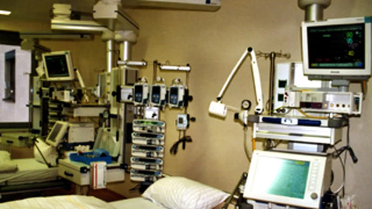 Pacient scos cu patul din spital de la Terapie Intensiva! Rudele bolnavului au agresat medicii si asistentele