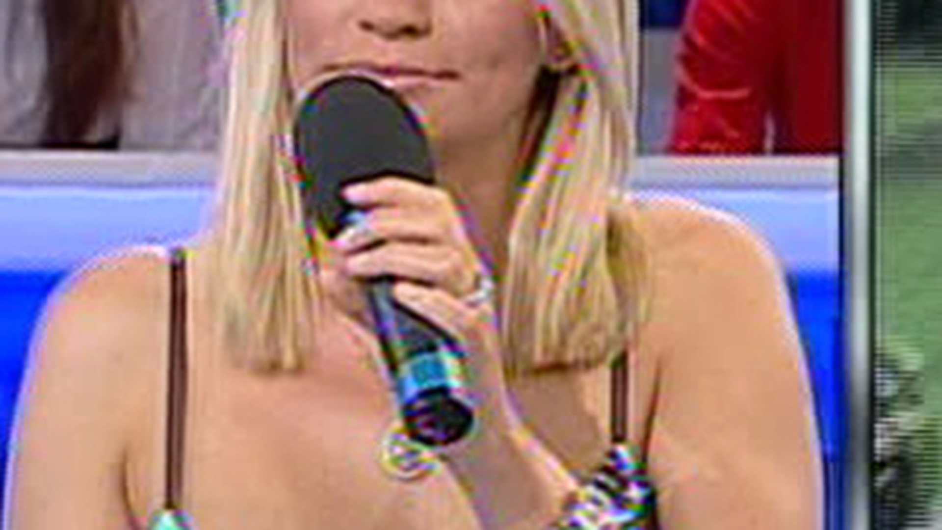 VIDEO Mariana Rosca, fosta "blonda a lui Iri": "Nu am avut buletin pana la 16 ani pentru ca nu aveam adresa!" O sa-si continue studiile si vrea sa faca si facultatea!