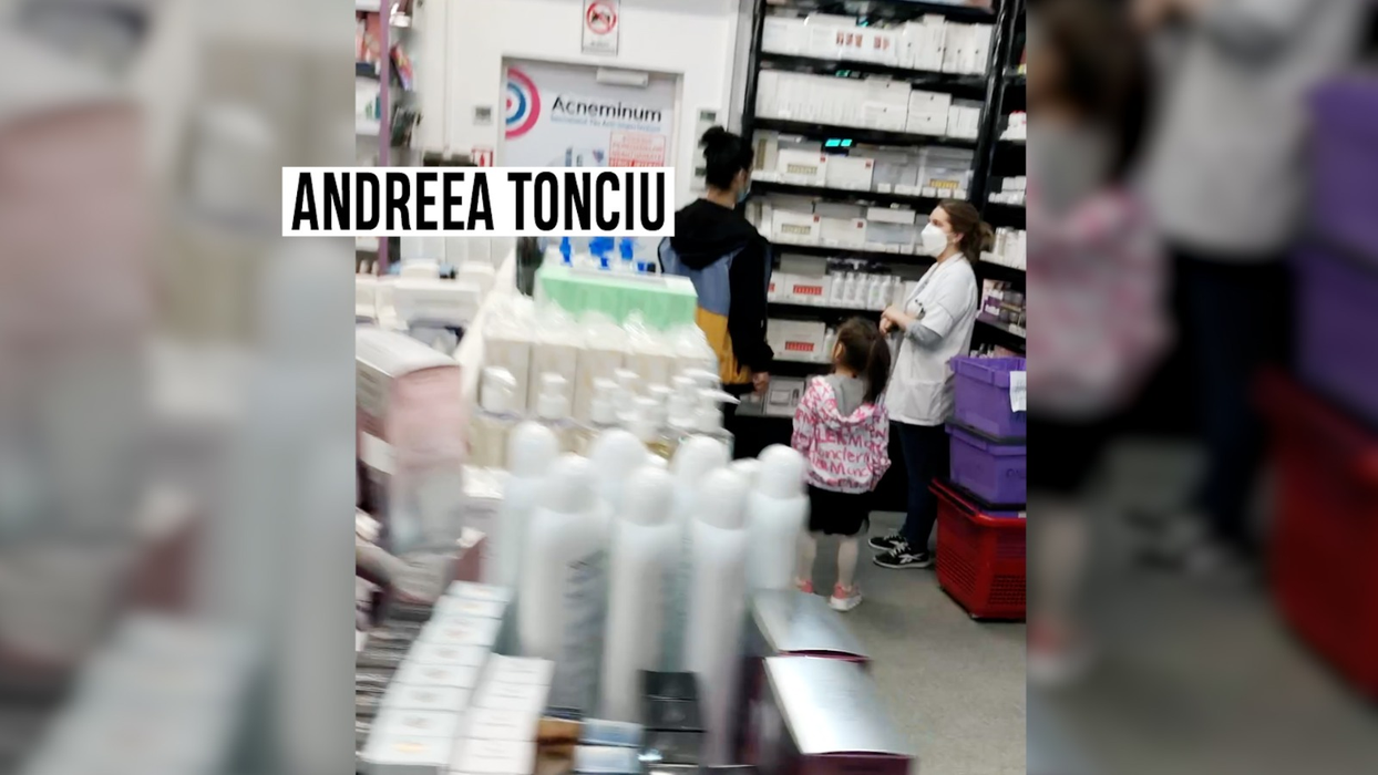 Andreea Tonciu a mers la farmacie cu fetița ei, Rebecca