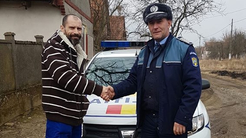 A găsit un portofel cu 2.200 de euro în el şi... Continuarea i-a lăsat mască pe poliţişti!