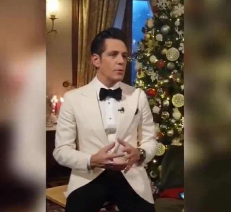 Ștefan Bănică a împodobit bradul de Crăciun