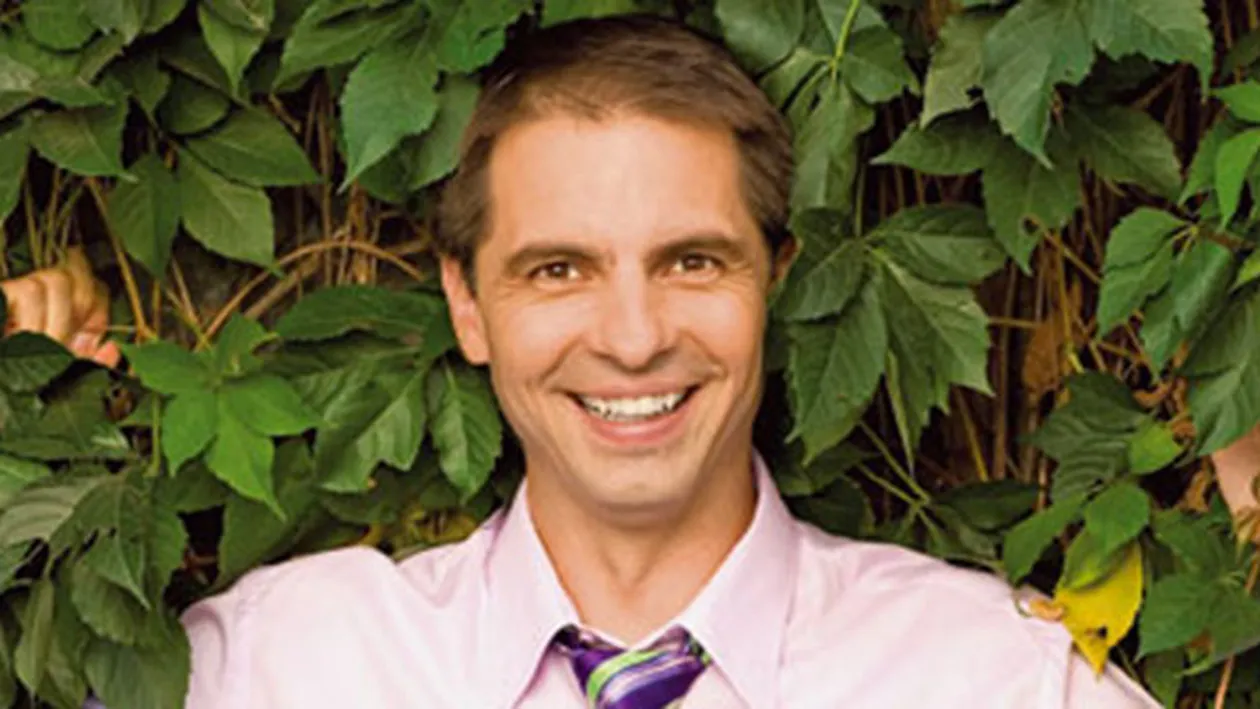 Te-ai fi asteptat la oricine, dar nu la el! Cine crezi ca e cel mai bun prieten al lui Dan Negru?: E singurul care intra in casa