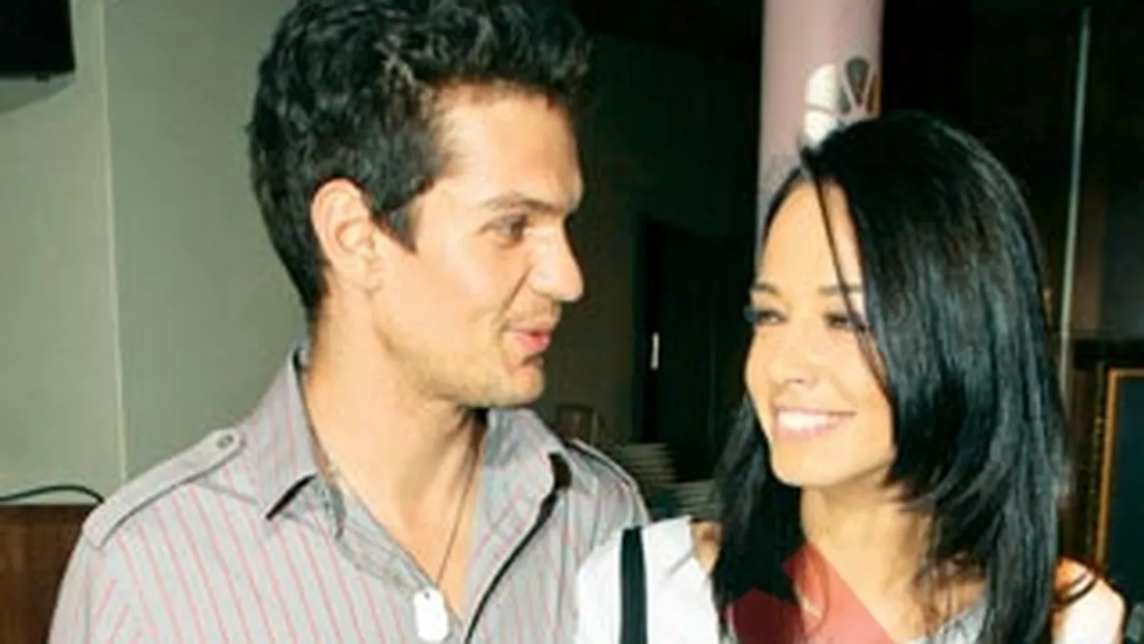 Tudor Chirila isi promoveaza iubita! Vezi aici ce spune despre DVD-ul lansat de Andreea Raicu!