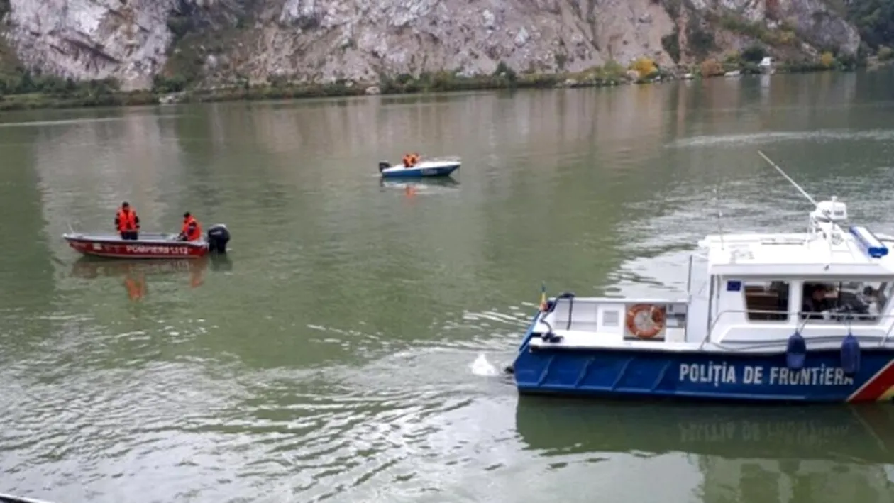 Accident pe Dunăre! O femeie este dată dispărută