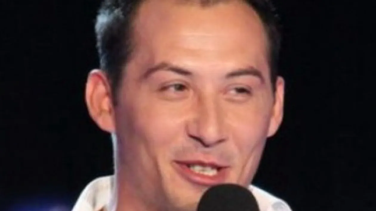 Te mariti cu mine? Fotografia cu care Stefan Stan si-a pus pe jar admiratoarele. Cine este NOROCOASA