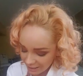 Maria Constantin şi-a schimbat look-ul, inspirându-se de la Andreea Bălan
