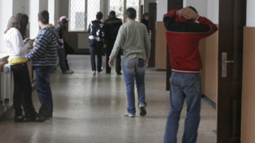 SOCANT! Peste 80% dintre elevii de 14-16 ani au facut deja ASTA! Concluzia cutremuratoare a unui STUDIU