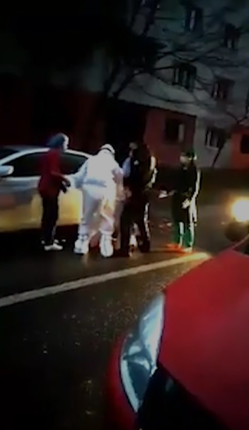 Medicii și polițiștii l-au prins din urmă pe pacientul cu COVID-19 și l-au dus înapoi la spital