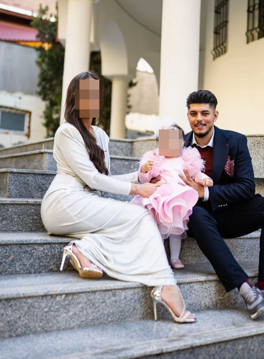 Deși are iubită și copil acasă, Norocel se distrează la maximum pe litoral cu două femei! (SURSA: TIK TOK)