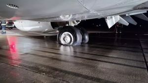 Accident aviatic la Cluj-Napoca. Trenul de aterizare al unui avion a luat foc pe pista aeroportului