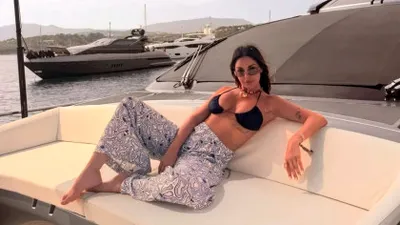 Imagini incendiare! Natalia Mateuț s-a dezlănțuit pe iaht, în costum de baie