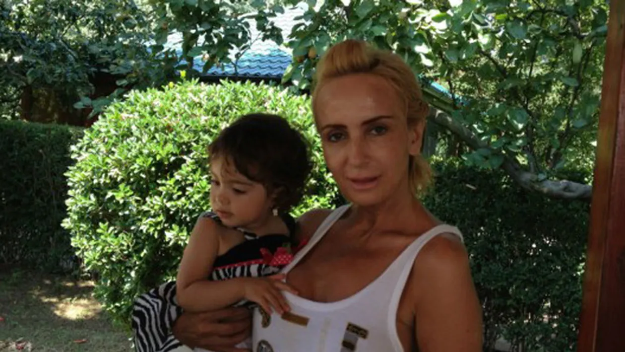 La 44 de ani, Daniela Gyorfi isi mai doreste un copil! Vezi aici ce planuri are artista de ziua ei si transmite-i un mesaj!