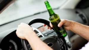 În cât timp se elimină alcoolul din organism dacă vrei să te urci iar la volan. Date importante pentru șoferi