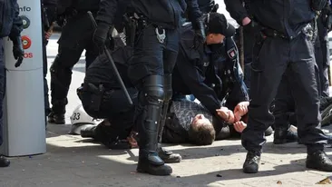 Doi olandezi care au introdus peste 84 de kg de heroină în România, reținuți