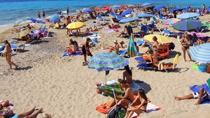 Anuntul facut de meteorologi! Cum va fi vremea in weekend la mare si la munte