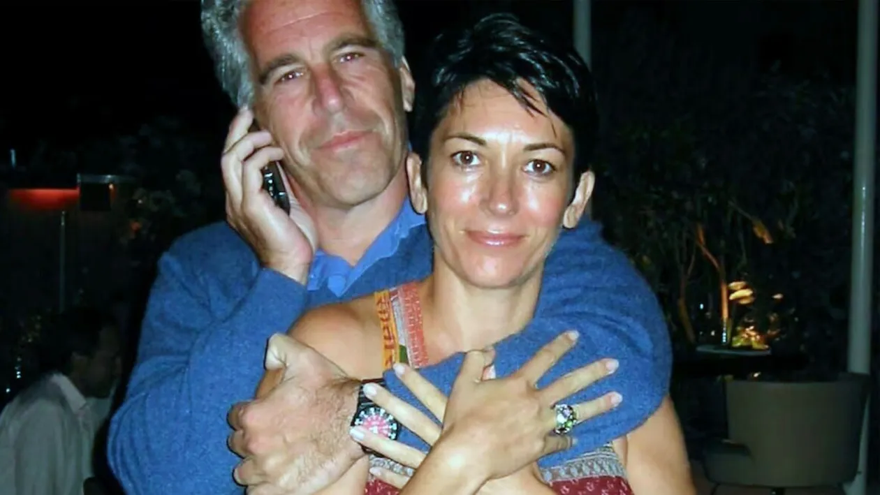 Achizițiile bizare ale lui Jeffrey Epstein, dezvăluite din arhivele FBI: uniforme de școlărițe, jucării și obsesii bizare