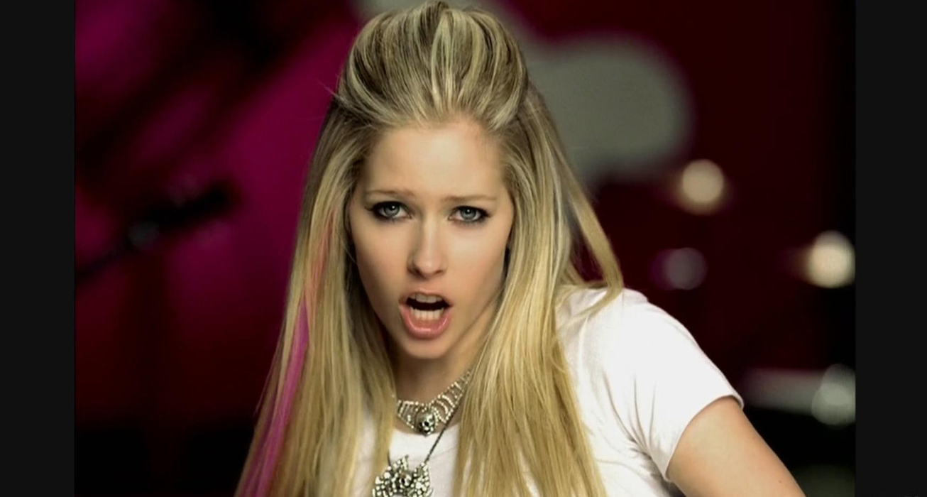Cântăreața canadiană Avril Lavigne, diagnosticată cu boala Lyme: ”Am acceptat moartea”!