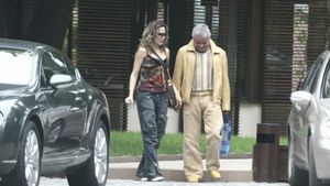Imagini rare cu Anna Lesko! Cum arăta artista la 17 ani, pe vremea când se iubea cu Irinel Columbeanu. FOTO