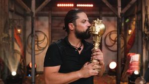 Augustin Viziru a câștigat finala Ferma. Orășeni vs Săteni. Mesajul emoționant pentru fetița lui