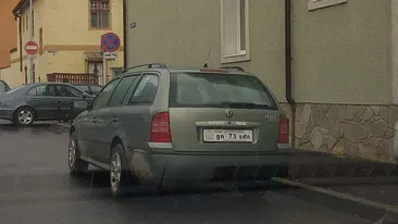 Caz incredibil în Brașov! Polițiștii au rămas șocați când au văzut mesajul scris pe buletinul unui bărbat pe care l-au oprit în trafic