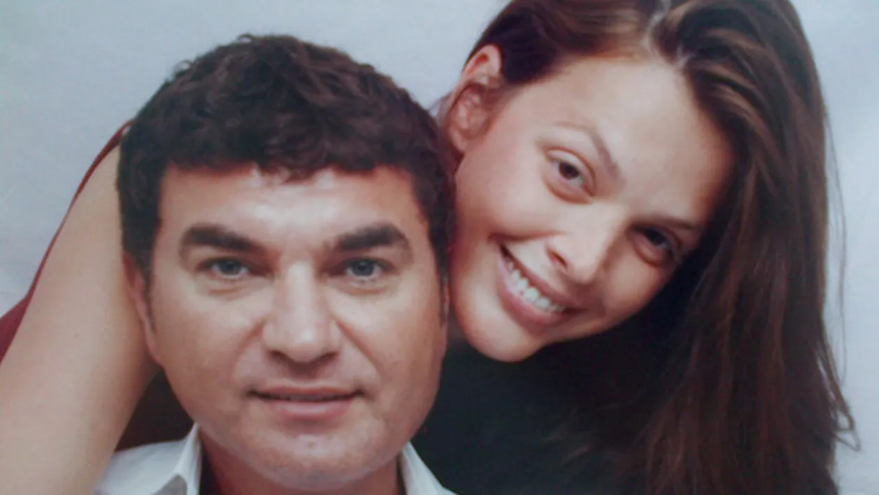 Cristi si Alina Borcea sunt părinti moderni! S-au sărutat si s-au îmbrăţişat toată seara, la deschiderea unui club