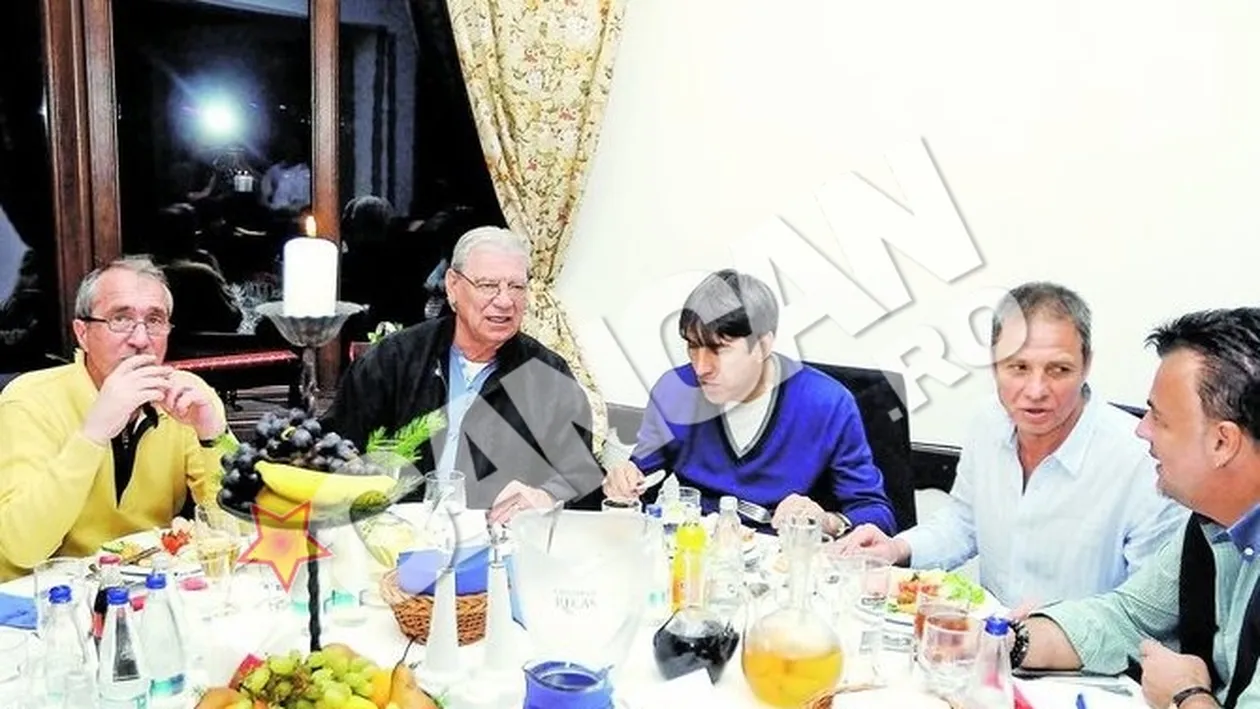 Legendele ros-albastrilor au sarbatorit 26 de ani de la triumful in Cupa Campionilor. Tov. Vali Ceausescu, maestru de ceremonii la petrecerea vitezistilor