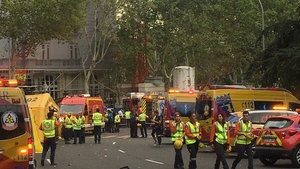 Un mort și 11 răniți în urma prăbușirii schelelor de pe hotelul Ritz din Madrid