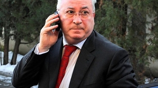 Ministrul Hasotti, probleme cu inima inaintea sedintei de guvern! I s-a facut rau si a ajuns la spital