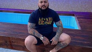 Dani Mocanu a fost „pedepsit” să muncească la DSP Argeș. Manelistul condamnat la 9 luni de închisoare, după ce a condus fără permis