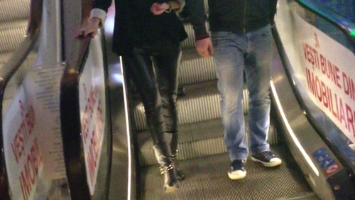 Ce a ajuns sa faca fostul sot al "Mamei Natura" dupa divortul de Roxana pentru sora nasei lor! Paparazzii l-au gasit la...