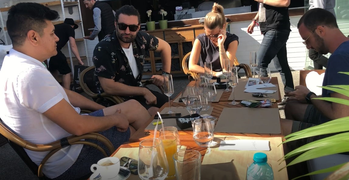 În sfârșit nu se mai ascund! Smiley și Gina Pistol s-au distrat împreună la mare