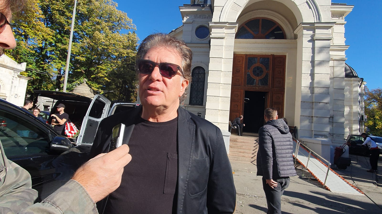 Basistul trupei Holograf, Mugurel Vrabete