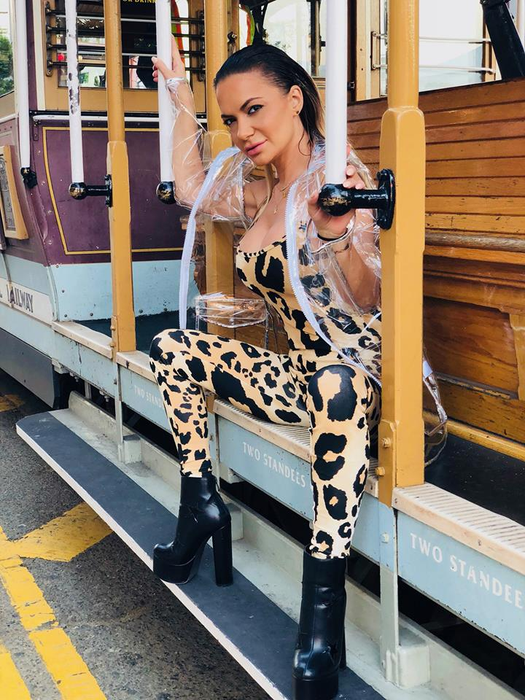 Andreea Antonescu, cusută la gură. Imaginea postată de Halloween i-a șocat pe fani