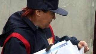 O postarita din Prahova a fost jefuita ziua in amiaza mare! Hotii i-au furat geanta cu 45,000 de lei!