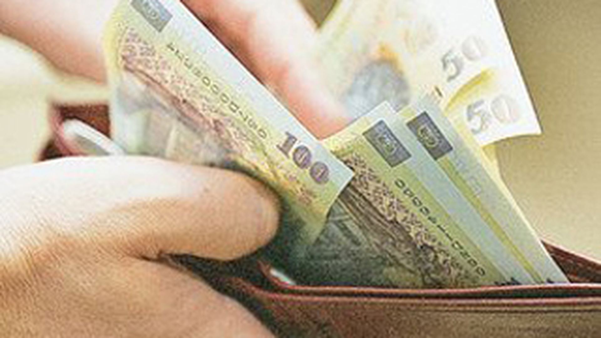 Un tanar din Neamt a fost jefuit de acte si de 4.000 de lei!
