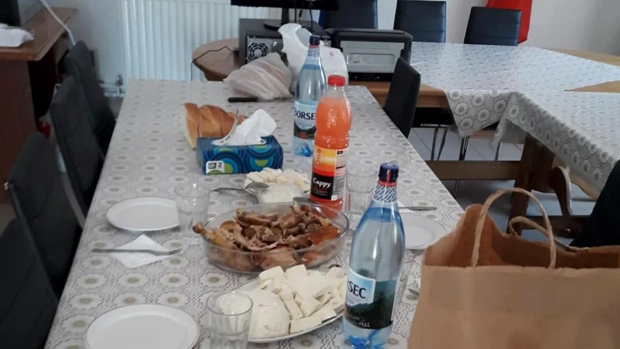 Petrecere de zile mari în Primăria din Puiești! Sărbătorită, doamna…Greșală