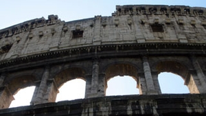 Colosseumul sub asediu! Studentii  italieni au iesit in strada!
