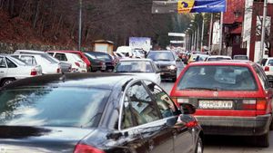 Ultima oră! Carambol cu două motociclete și o mașină în Bușteni. Șase adulți și doi minori au fost răniți