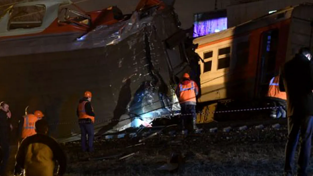 VIDEO! Două trenuri s-au ciocnit la Moscova! Numărul răniţilor a ajuns la 50 